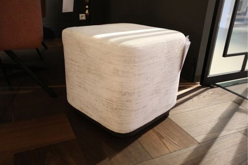 Hofstede Raanhuis Verzino Taburete 50x50