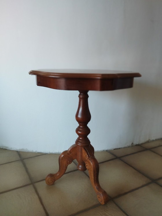 Image 1 of Table d'appoint incrustée, table à vin, vintage