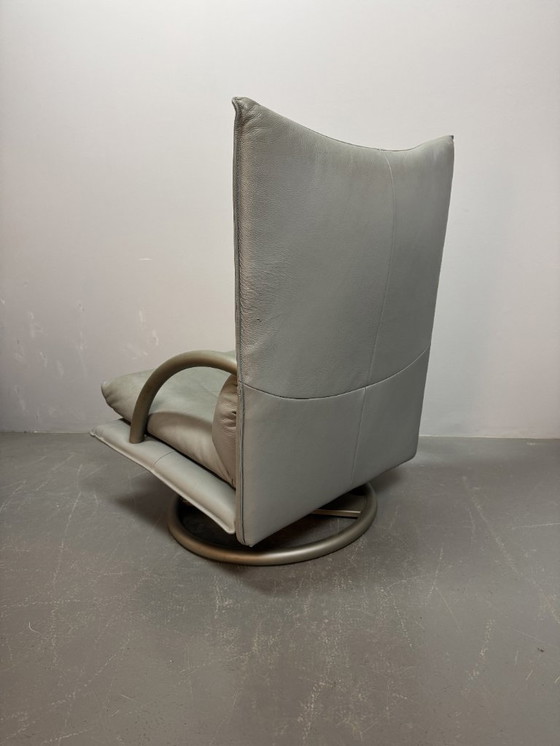 Image 1 of Very comfortable Mid-Century Grey Leather 'Torino' Swivel Lounge Chair by Rolf Benz, Germany 1980s. 