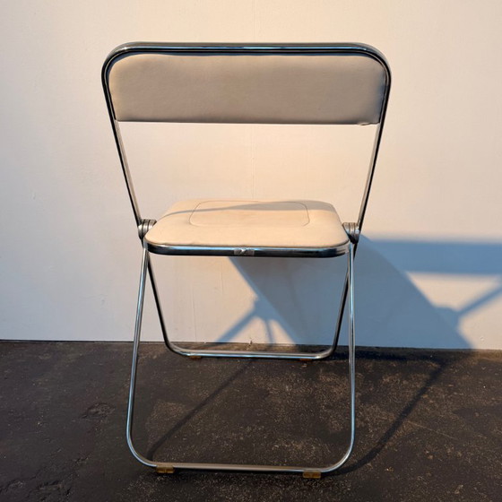 Image 1 of 1x Chaise pliante Plia blanche en similicuir rare