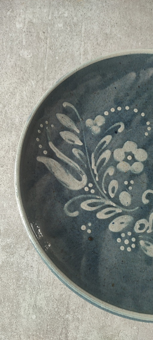 Grande piatto in gres alsaziano di Vincent Pirard, Soufflenheim