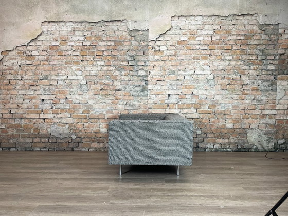 Image 1 of Poltrona Moooi Bottoni grigia