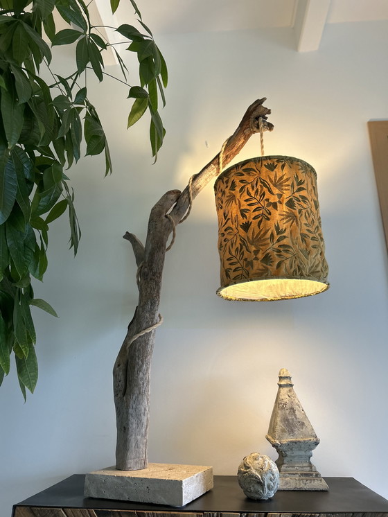 Image 1 of Lampe de chevet en bois flotté