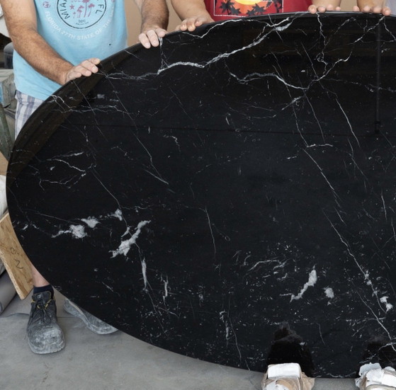 Mesa de comedor ovalada Knoll Tulip original 198x121cm Nero Marquina brillante ¡¡NUEVA CONDICIÓN!! Eero (photo 5 of 15)