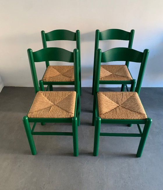 Image 1 of 4 Italiaanse stoelen van hout en riet.