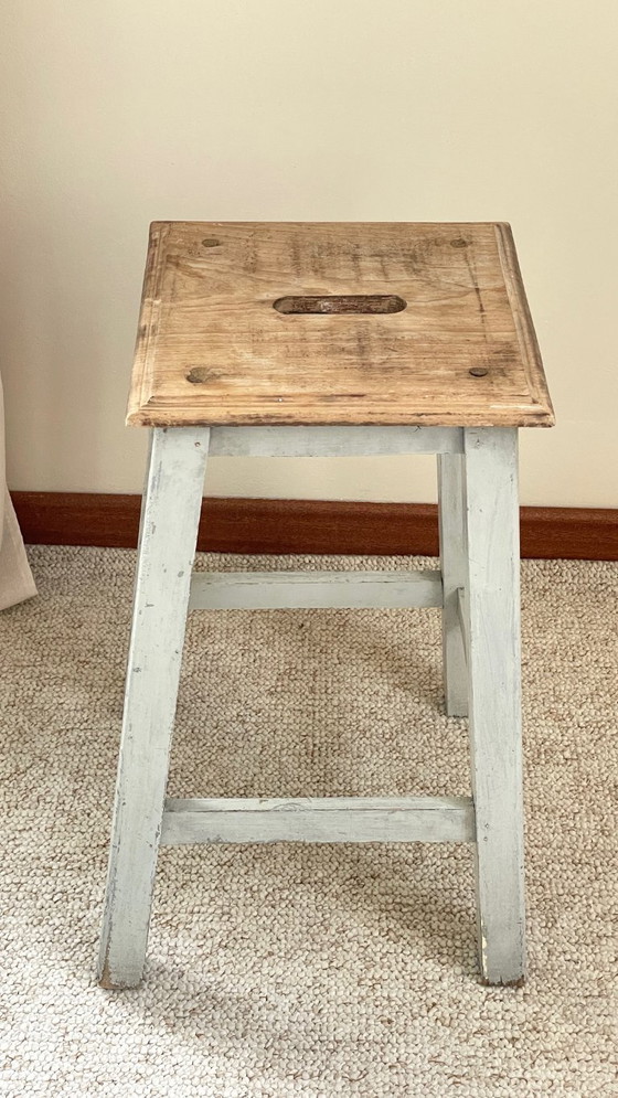 Image 1 of Antieke massief houten kruk