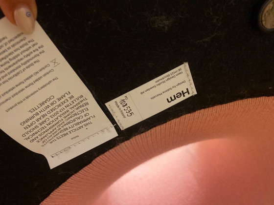 Image 1 of Pouf Hem Boa par Sabine Marcelis 