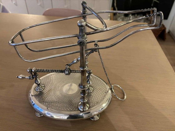 Image 1 of Decantador de vino mecánico antiguo plateado