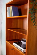 Secrétaire-bibliothèque haut vintage en teck, style milieu du siècle