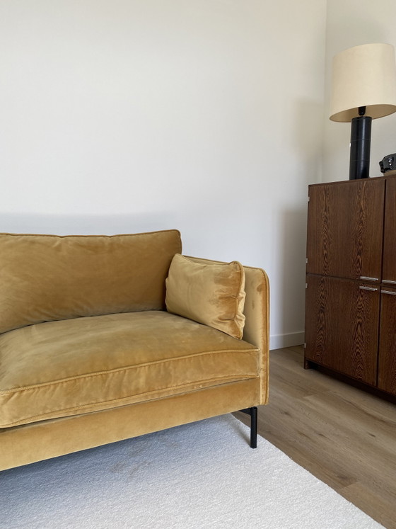 Image 1 of Polspotten PPno.2 Divano + Pouf Edizione Speciale – Velluto Ocra