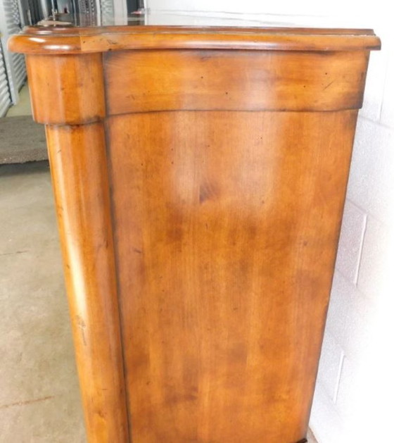 Image 1 of Traditionele dressoir/ladekast met 8 laden van fruithout van Century Furniture