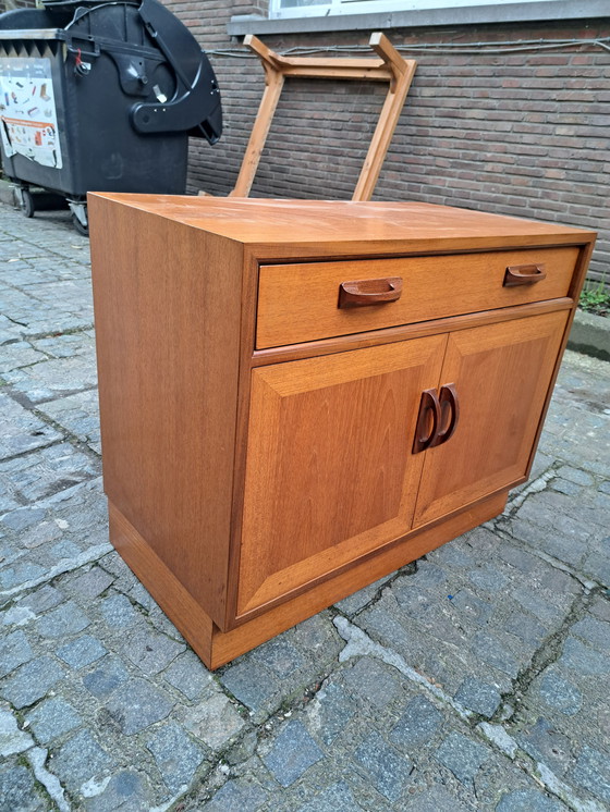 Image 1 of Cassettiera in teak con piano G