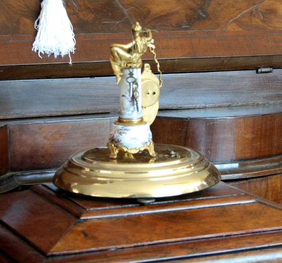 Image 1 of Orologio da tavolo antico del XIX secolo in bronzo dorato e smalto, Austria