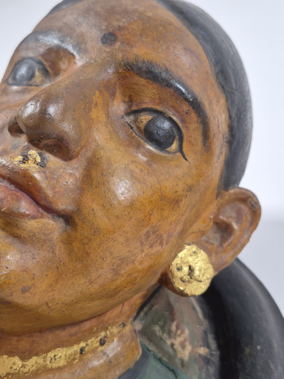 Pair of antique terracotta polychrome portrait busts from Rajasthan – Sculpture, Ceramic, Wood (photo 11 of 15)
