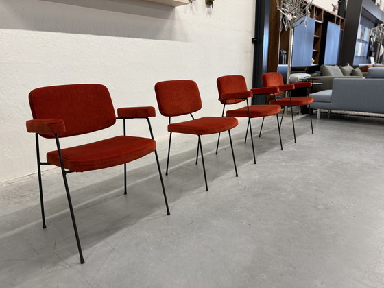 Image 1 of 4 Artifort Moulin Eetkamerstoelen Rood Lucir Stof