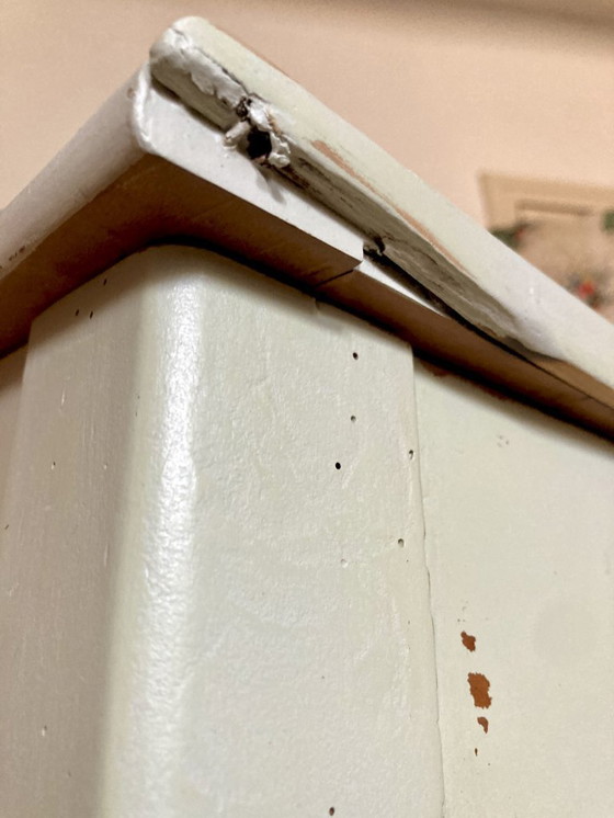 Image 1 of Escritorio antiguo de madera con frente inclinado, frente abatible y patas torneadas