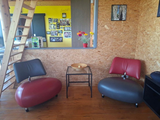 Image 1 of 2 fauteuils en 1 Leolux-bank, grijs en rood