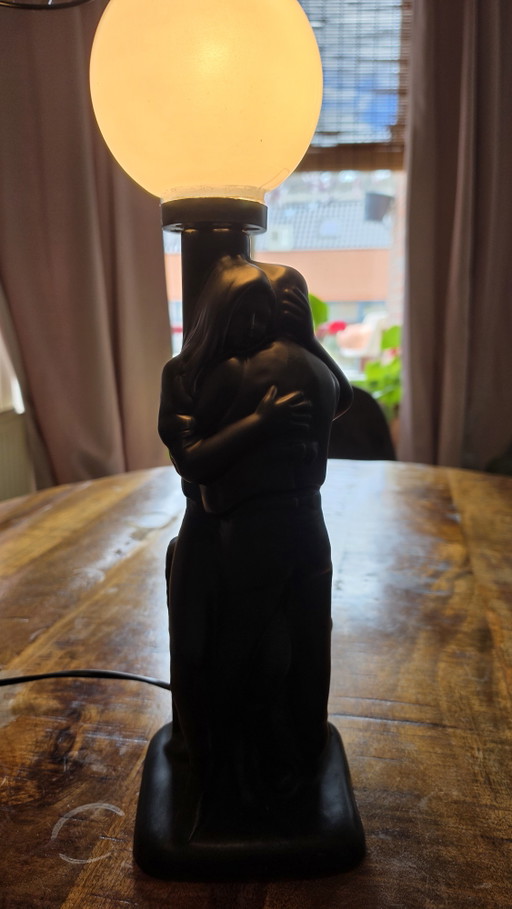 Lampada da tavolo figurativa vintage 'Amanti' – Tremoka – 45 cm