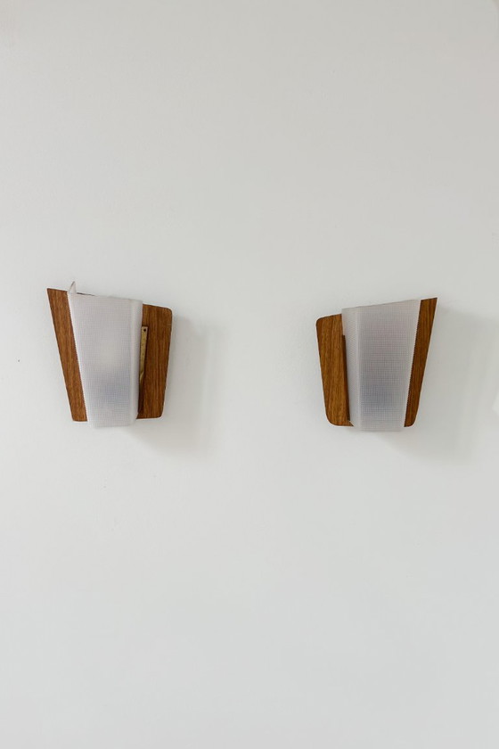 Pair of vintage perspex and wood Wall lights, France 1960, Gold (photo 2 of 6)