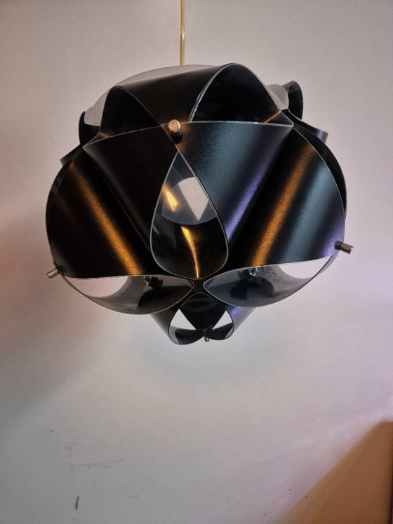 Image 1 of Design Klassieker: QAYOT Ortensia lampen