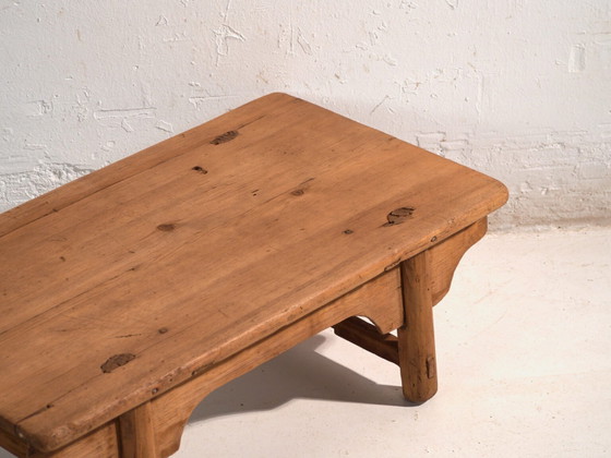 Antieke lage tafel van grenenhout – China, circa 1890 – Salontafels (photo 14 of 40)