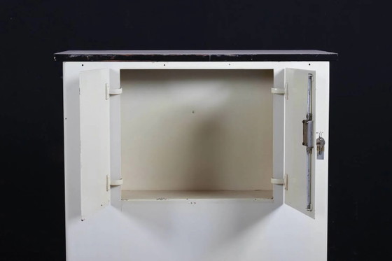Armoire Vintage Baisch Bauhaus Industrial Design – Commodes, Metal, Glass (photo 15 of 17)