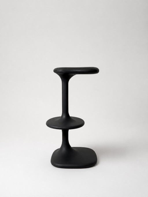 Taburete Casamania Kant de Karim Rashid – Negro | Hecho en Italia