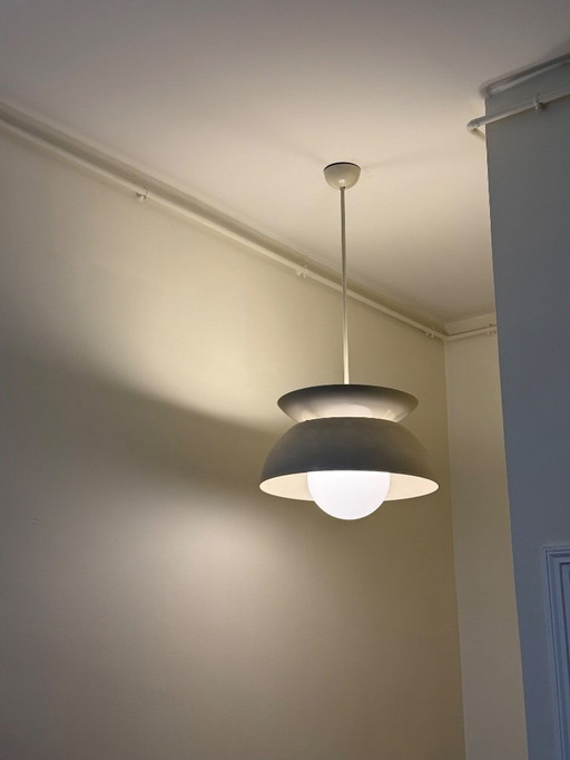 Paar Cetra Artemide X Vico Magistretti hanglampen