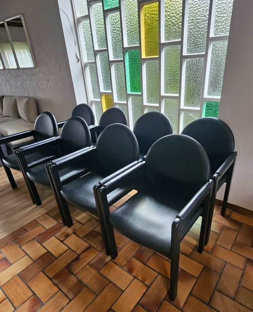 Ensemble de 6 (+2) chaises design Bulo – Cuir noir et bois – Années 1980
