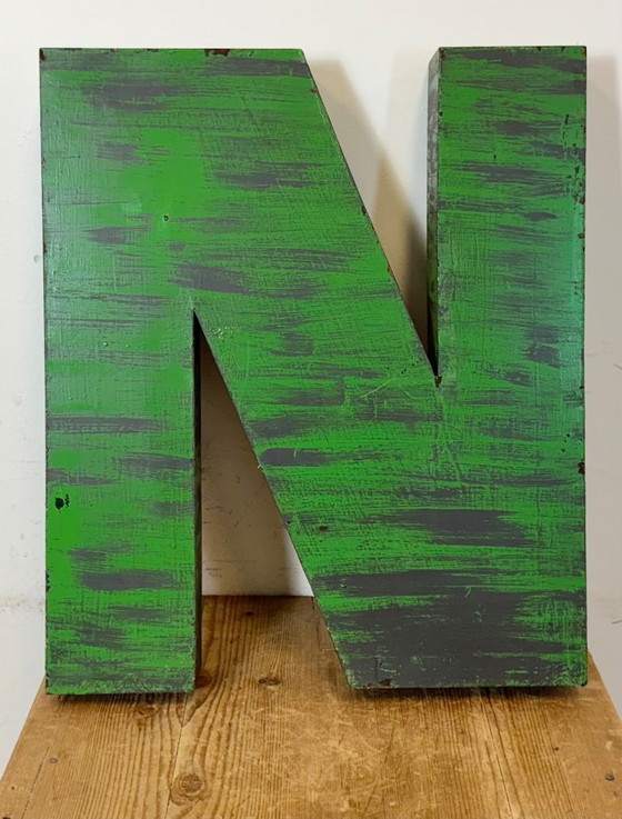 Image 1 of Grande lettera N in ferro verde vintage per facciata, anni '70