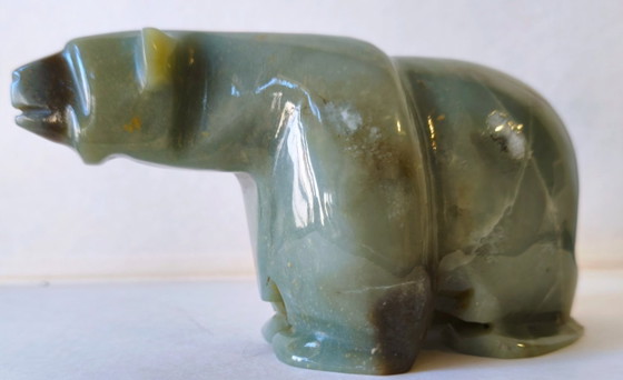 Escultura grote, handgesneden nefriet jade ijsbeer (1,14 kg) – Estilo inuit – Stone (photo 2 of 9)