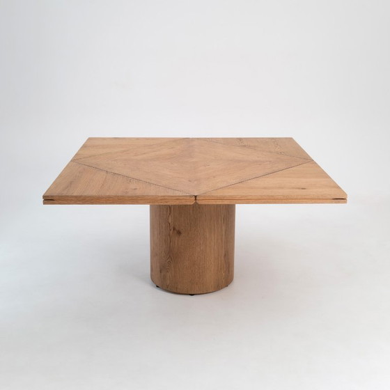 Image 1 of TABLE ROUND/SQUARE QUAD0 Natural Oak – Simple Table, Amazing Function