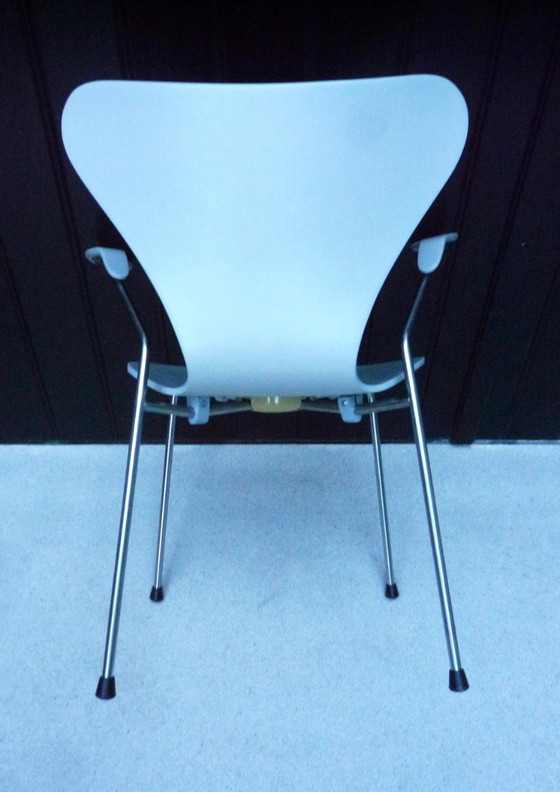 Image 1 of Chaise Mod. 3207 Arne Jacobsen PIG