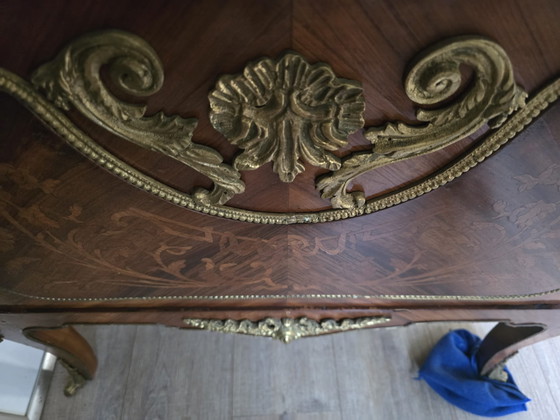 Louis XV Vitrinekast – Vitrinekasten, Glass, Velvet (photo 6 of 13)