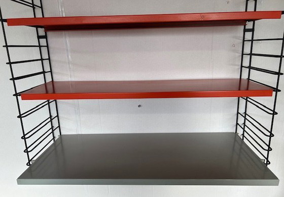 Image 1 of Tomado Metalen Wandboekenrek 6-Dlg