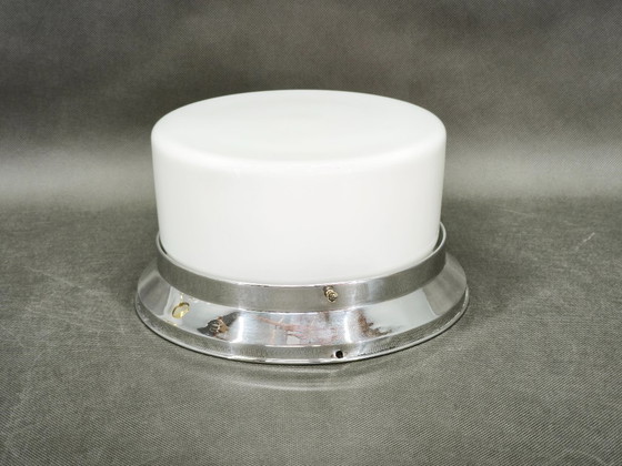 Bauhaus plafondlamp uit de jaren 30 van de vorige eeuw, gemaakt van chroom en opaalglas, Tsjechoslowakije. (photo 8 of 9)