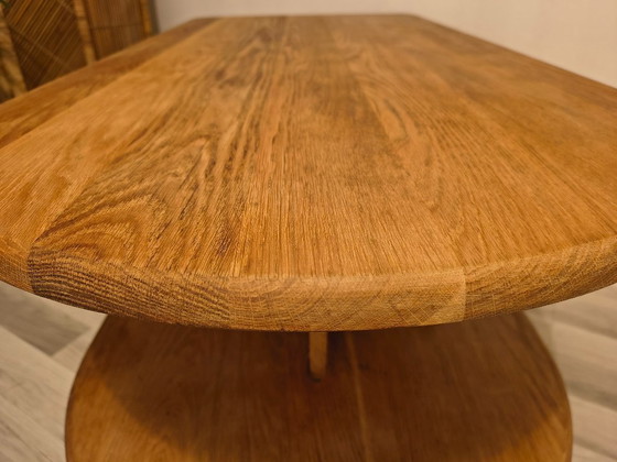 Image 1 of Couchtisch/Fernsehtisch aus massiver Eiche, 1960er Jahre