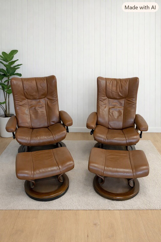 Stressless Wing(L) Classic verstellbarer Relaxsessel mit Fußhocker (2), Holz, Leder, Braun, Anders (Foto 8 von 15)