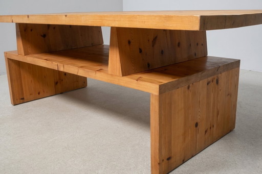 Skandinavischer Beistelltisch aus massiver Kiefer – Roland Wilhelmsson zugeschrieben, Schweden 1970