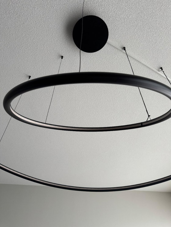 Image 1 of TossB Hoola LED Lampes suspendues (Ø140 + Ø60 cm) - Dimmable & élégant noir