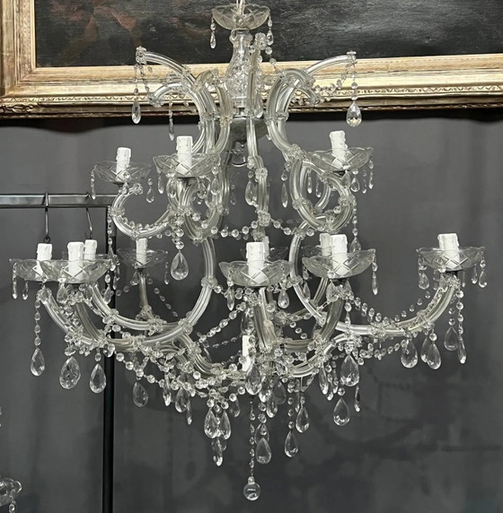 Coppia di grandi lampadari Maria Teresa. In cristallo e vetro. – Crystal, Glass (photo 3 of 10)