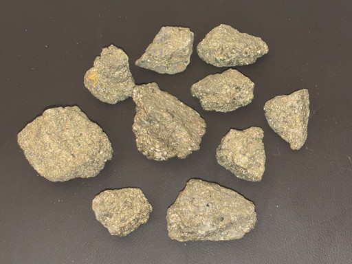 Set di 1 chilo di pirite grezza color oro degli stolti per decorazione
Caccia al tesoro ed esoterismo