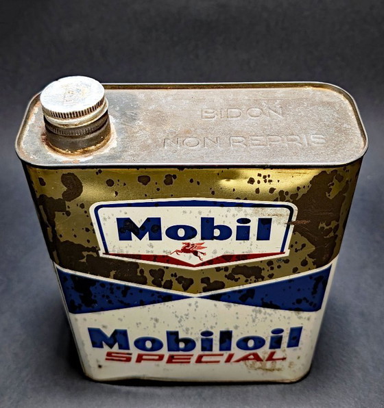 Image 1 of Bidon d'huile vintage "Mobiloil Spécial" 60's