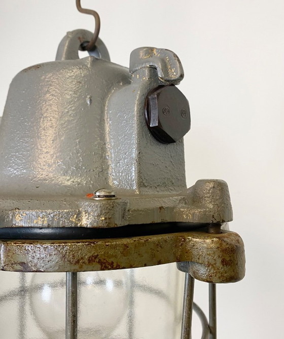 Image 1 of Suspension en fonte grise de style industriel, années 1960