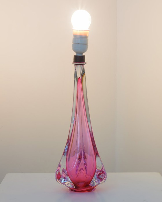 Image 1 of Val Saint Lambert Crystal Table Lamp – Pink/Fuchsia (1950s/1960s)