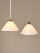 Ensemble vintage de deux suspensions industrielles en verre blanc