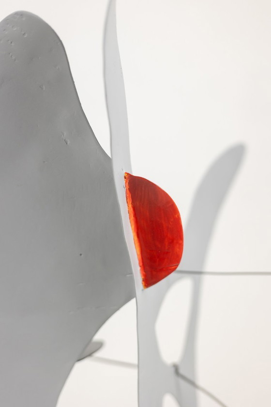 Image 1 of Escultura de Olivier Vonet en metal lacado en negro, azul y rojo. Contemporánea.