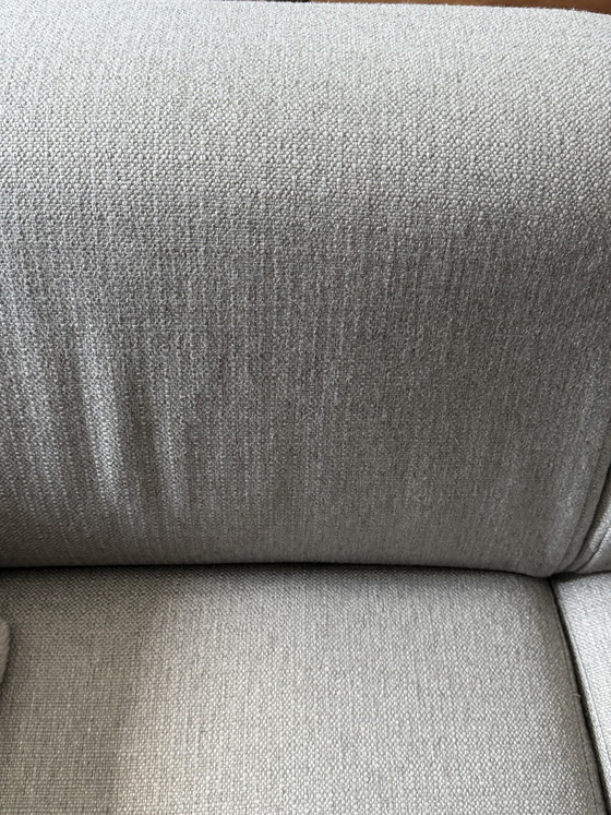 Image 1 of 2 Troubadour 3-Sitzer-Sofas hellgrau