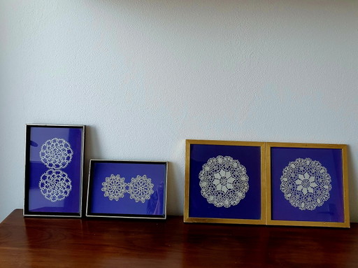 4 antike Rahmen mit Brüsseler und Mechelener Spitze. Maße siehe die letzten beiden Fotos. – wanddecoratie, Textile, Wood