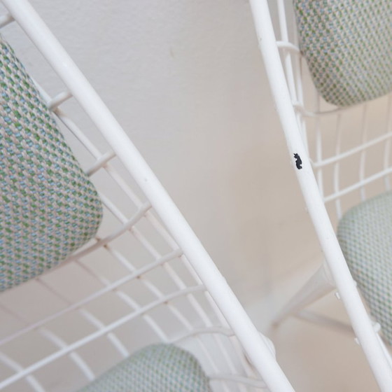 Image 1 of Set van 8 moderne witgelakte stalen fauteuils